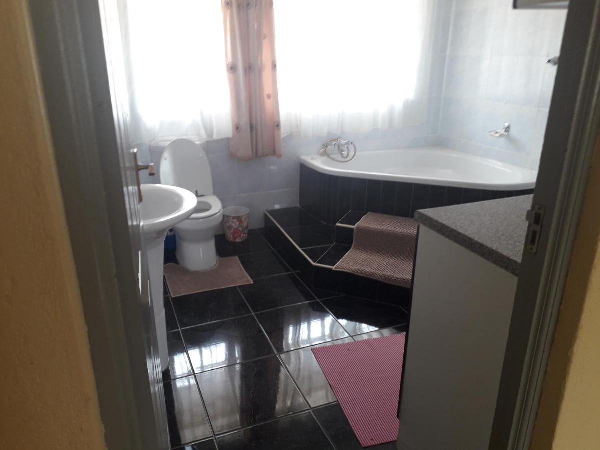 Angels Guesthouse Хейзивю Екстериор снимка